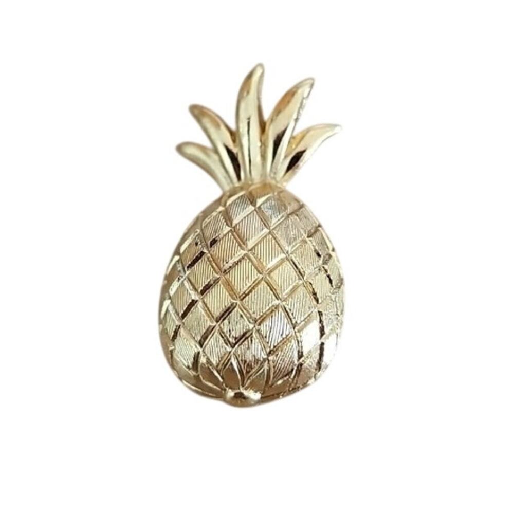 Crown Trifari Pineapple Pin. Signed, Gold Tone, 6gr